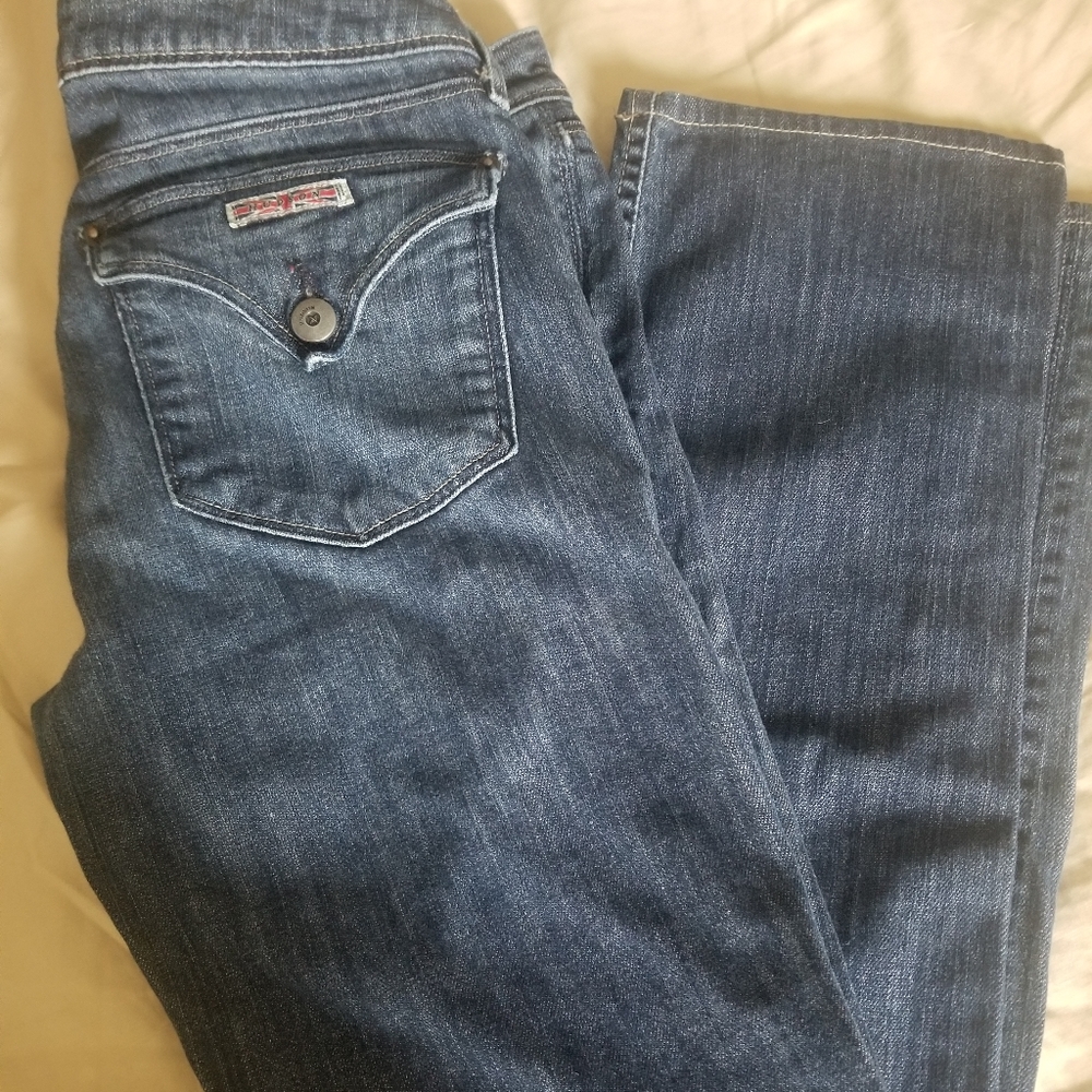 Reposhing: HUDSON JEANS. Too small for me.